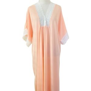 VINTAGE LACE NYLON LIGHT PINK CAFTAN GOWN MAXI DRESS NIGHTGOWN OSFA MADE IN USA